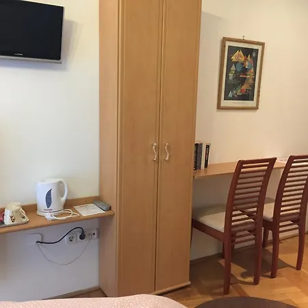 Elegancia Apartment *