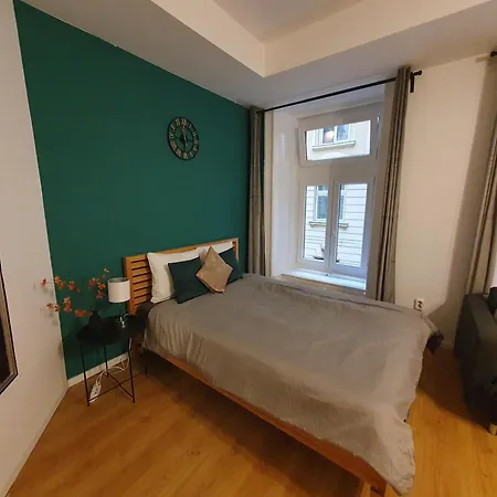 Brixton & Apartament Budapesta